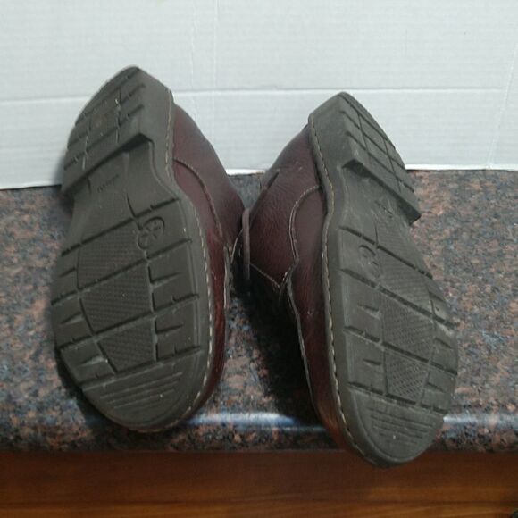 Clark's Men's Oxfords...8 EW  - Picture 3 of 11
